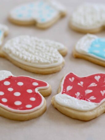 Vegan Cut-Out Cookies decorated as winter mittens