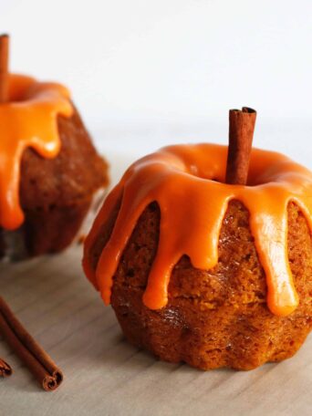 Vegan Pumpkin Spice Cake