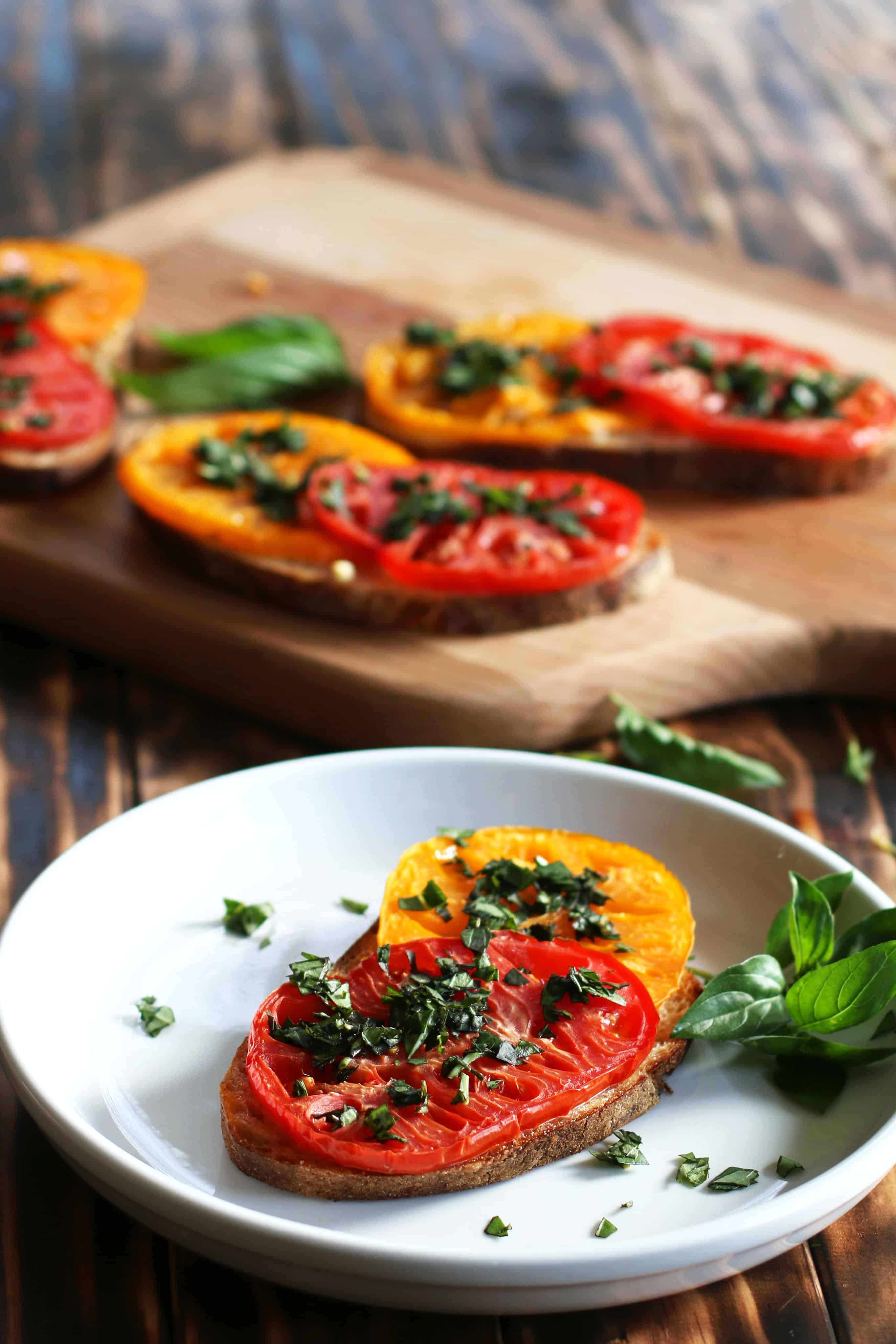 Vegan Toasted Garlicky Tomato Sandwich