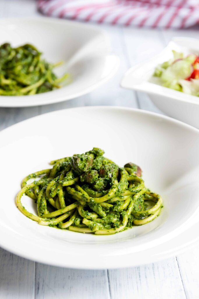 Vegan One-Pot Mushroom Pesto Pasta