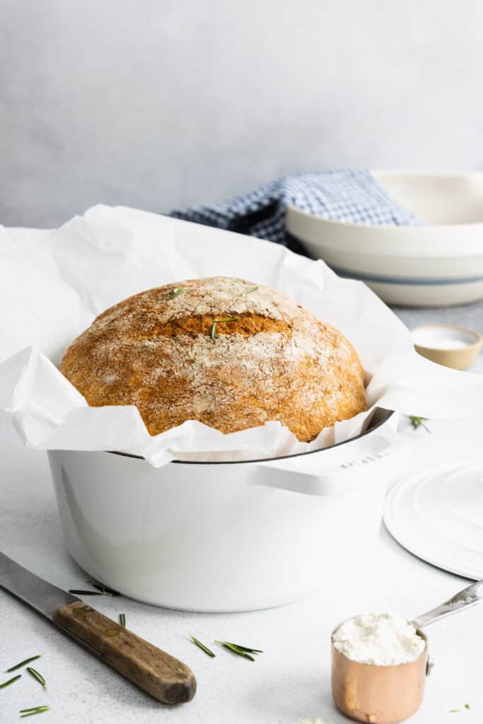 Roasted Garlic & Fresh Rosemary Dutch Oven Bread