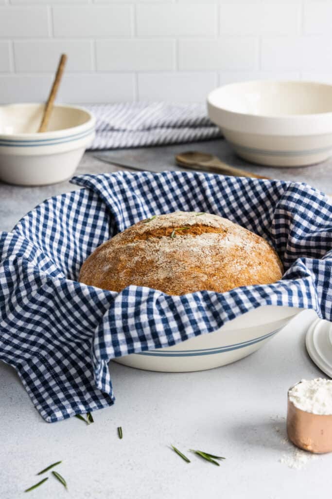 Easy Dutch Oven Bread with Roasted Garlic and Rosemary {No-Knead