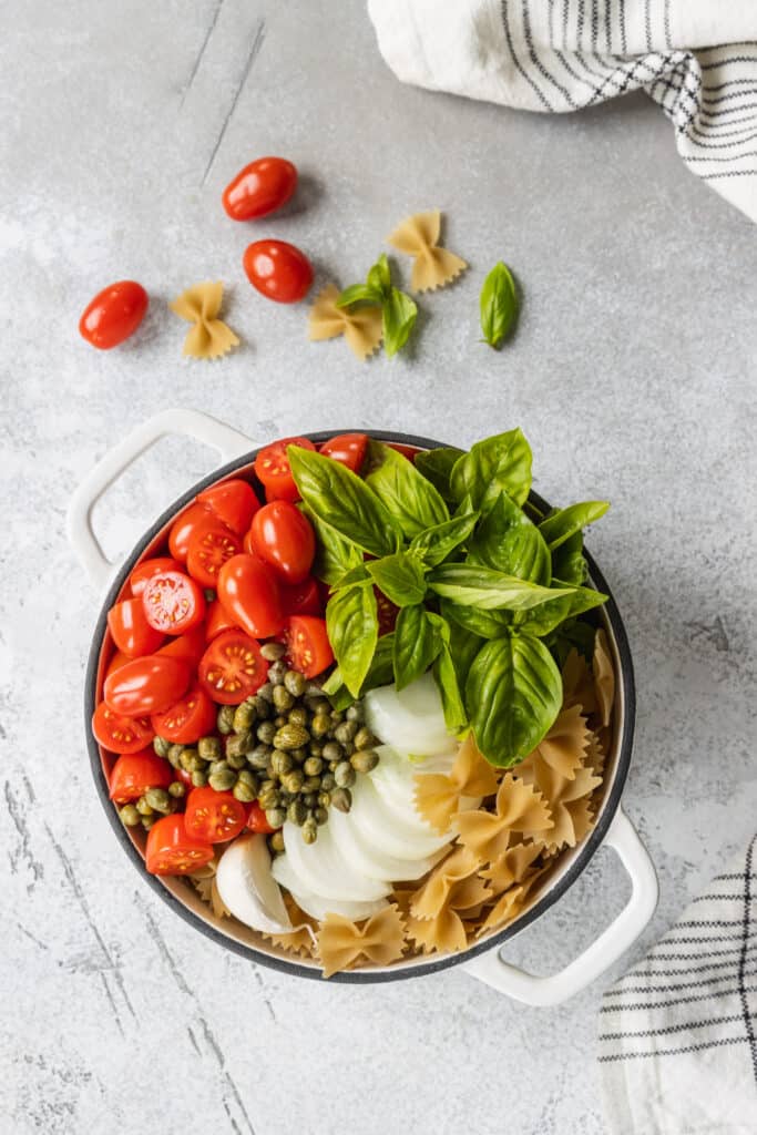 One-Pot Pasta with cherry tomatoes and fresh basil