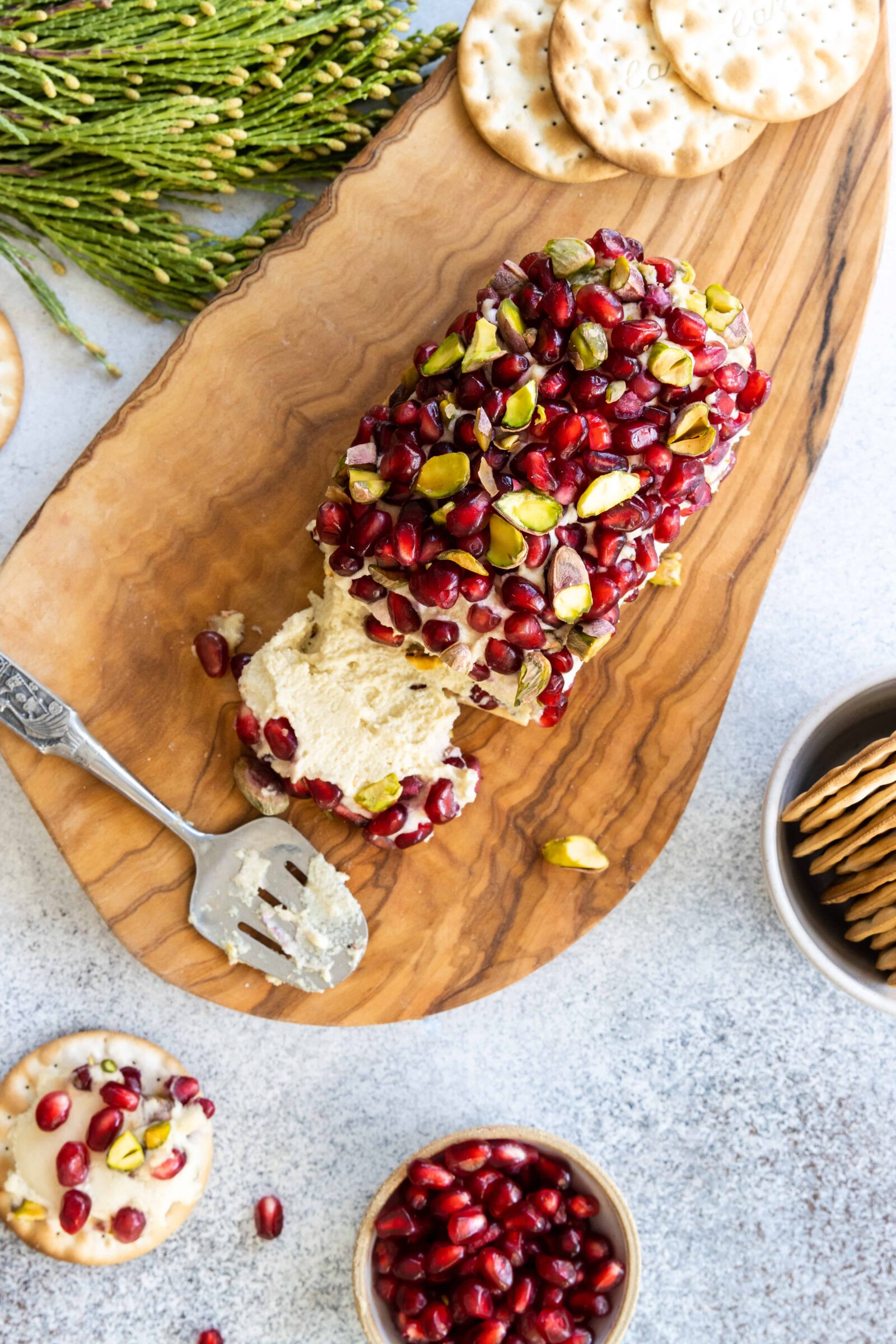 Pomegranate Pistachio Cheese Log