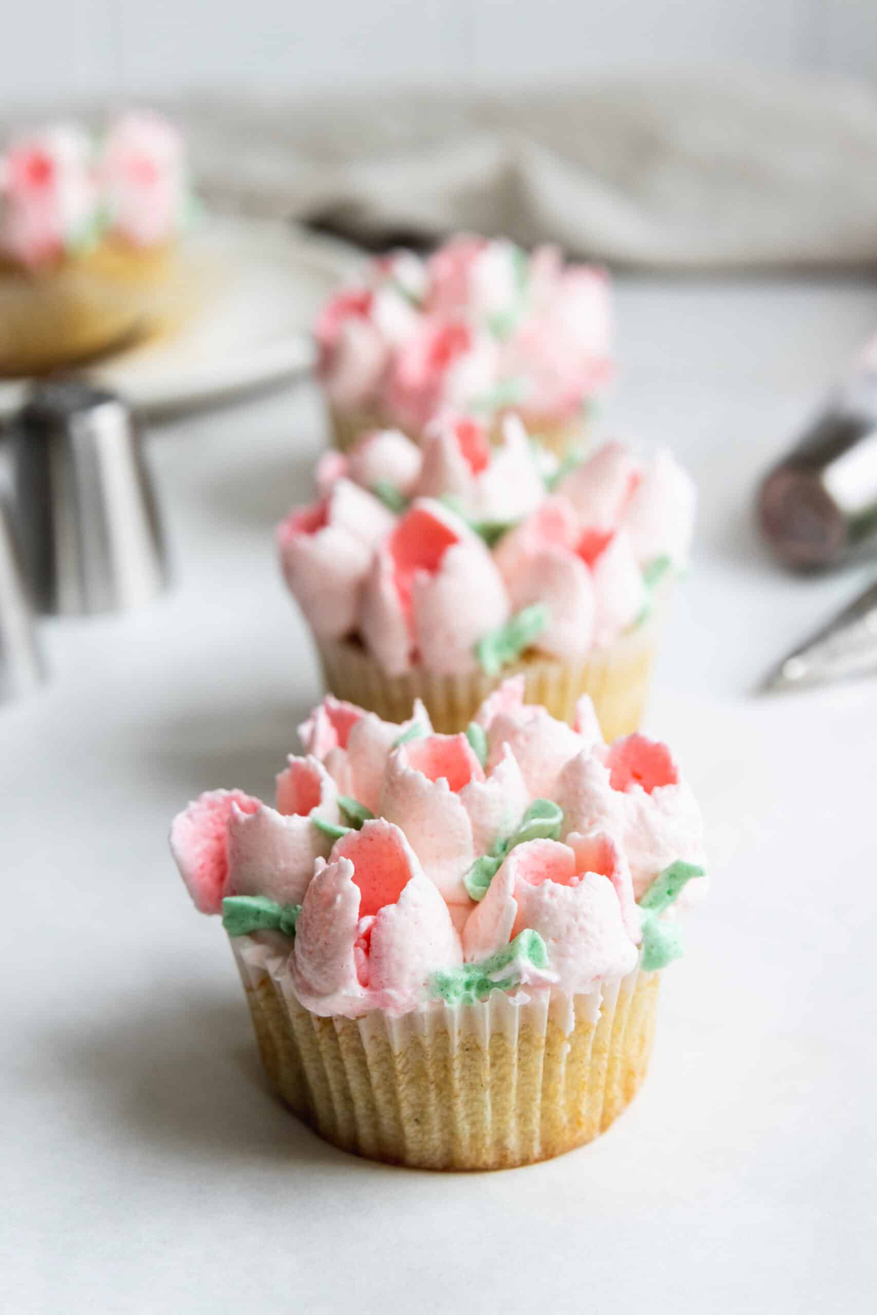 Vegan Cupcakes with Russian Piping Tip Flowers