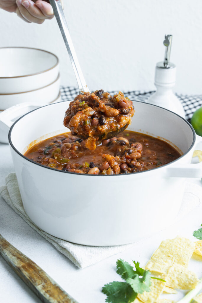 Serving plant-based chili