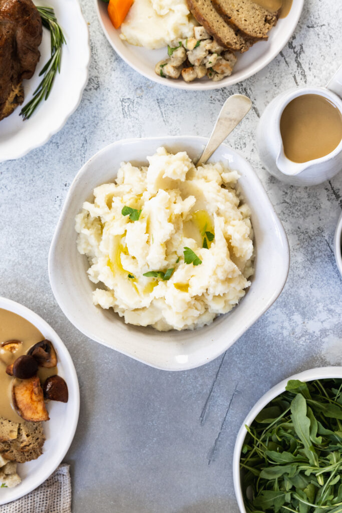 Mashed potatoes and vegan gravy